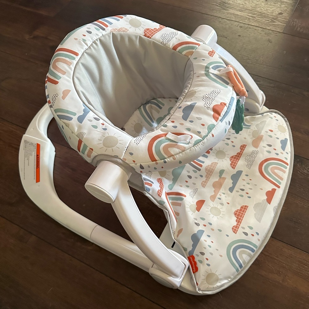 Fisherprice Sit me up portable floor seat